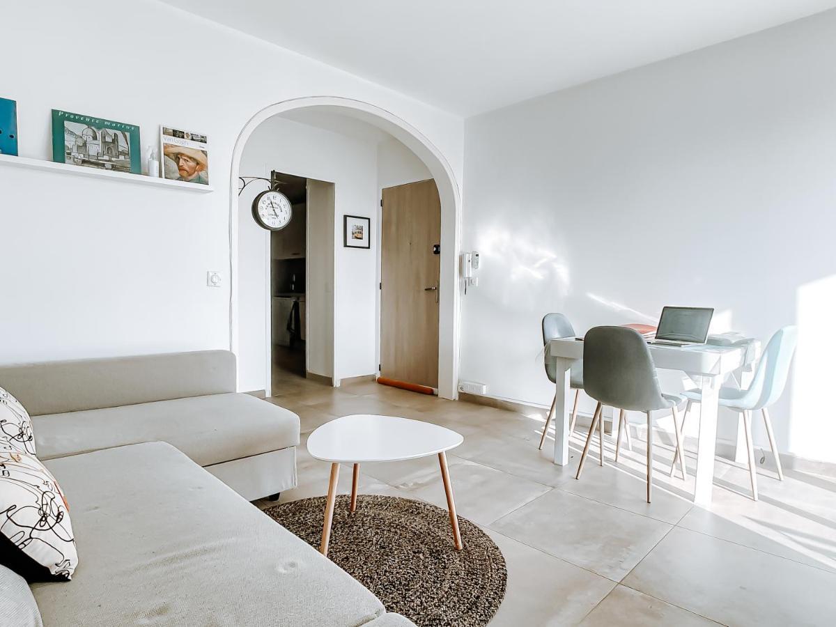 Appartement T3 Tout Confort A 500M De La Mer Saint-Cyr-sur-Mer Exterior photo